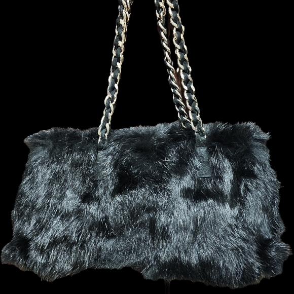 WILSONS LEATHER Maxima Real Rabbit fur Small Purse with Gold Chain. - Picture 2 of 7